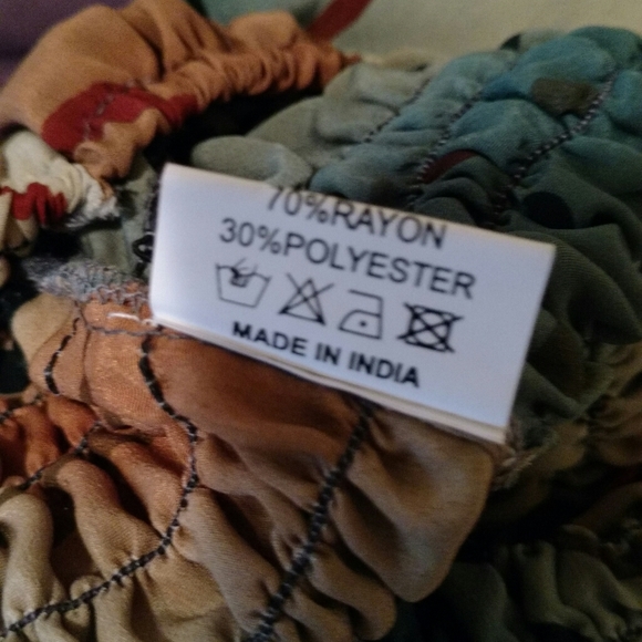 NWT Benjamin International Halter Dress - Picture 3 of 3